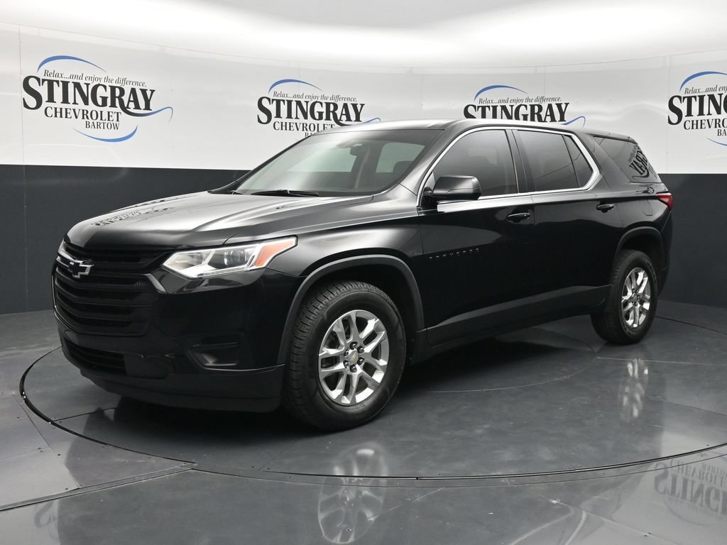 Used 2021 Chevrolet Traverse LS w/ LPO, Blackout Package FWD image 4