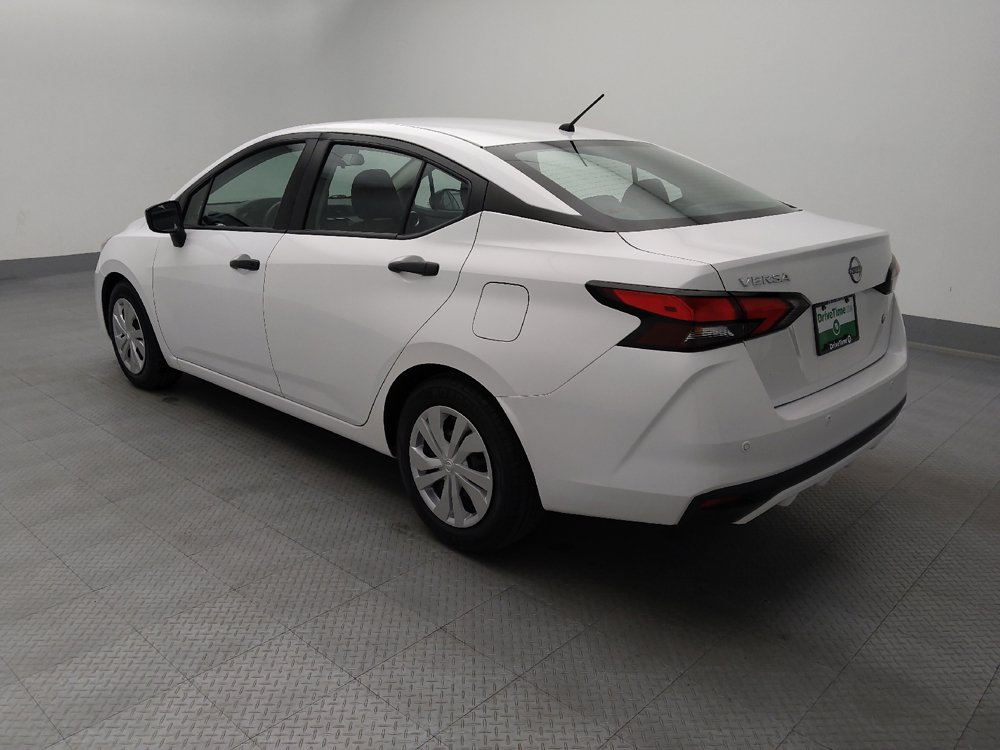 Used 2023 Nissan Versa S FWD image 3