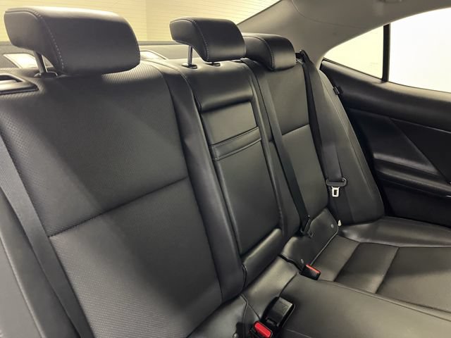 Used 2017 Lexus IS 200t RWD image 13