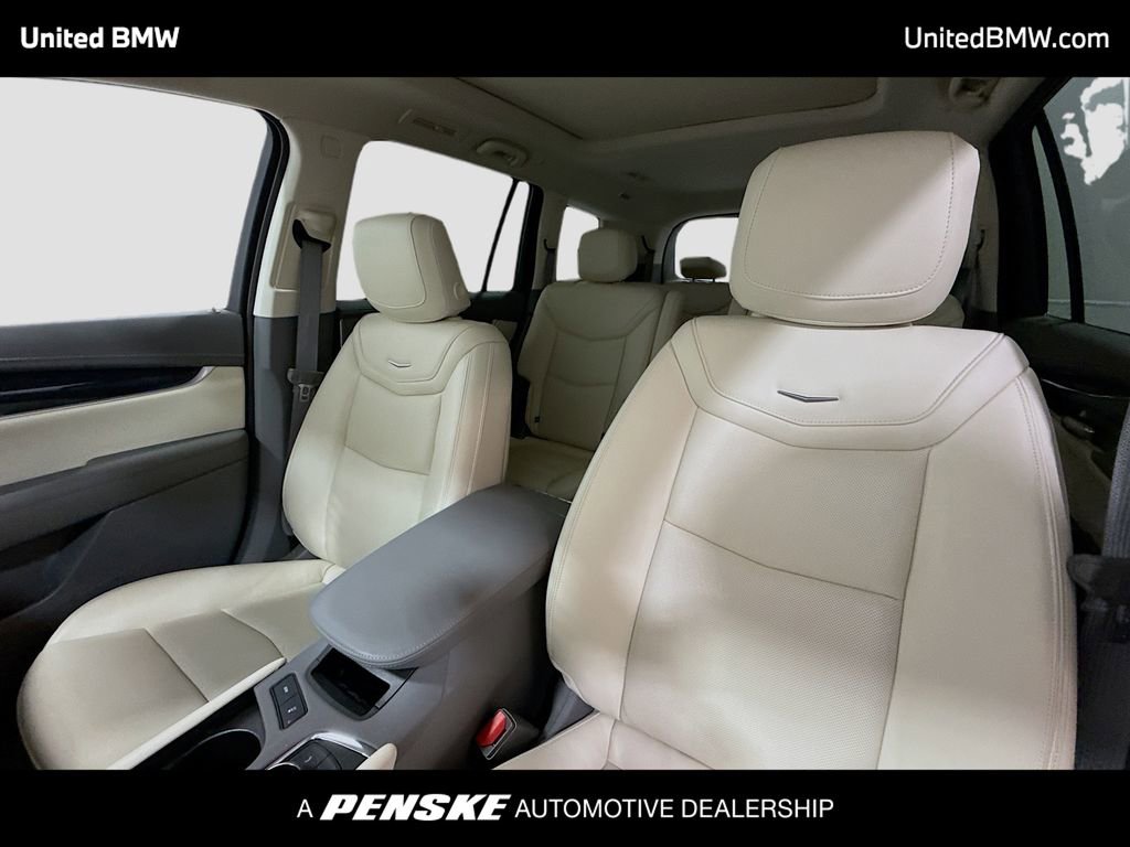 Used 2025 Cadillac XT6 Premium Luxury w/ Technology Package image 5