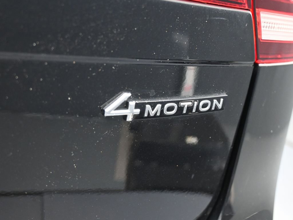 Used 2022 Volkswagen Tiguan SEL R-Line image 41
