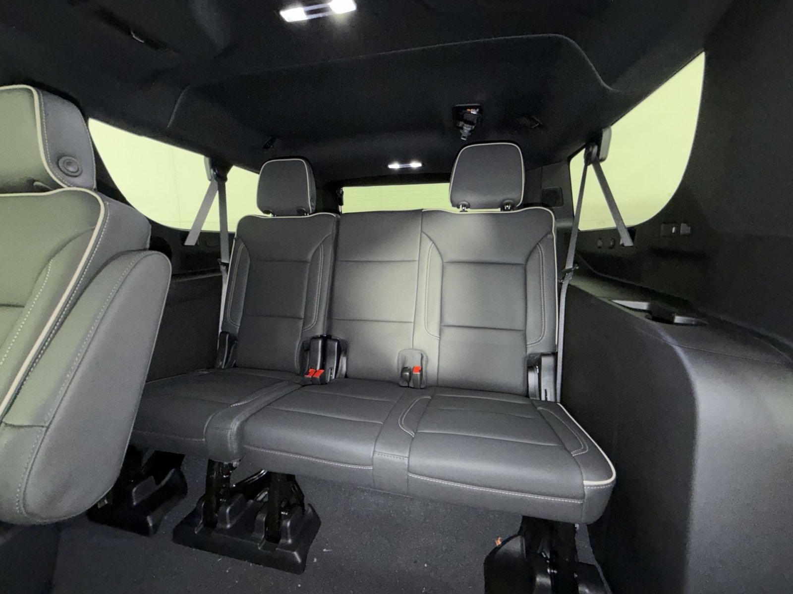 New 2026 GMC Yukon XL Elevation w/ Elevation Premium Package image 26