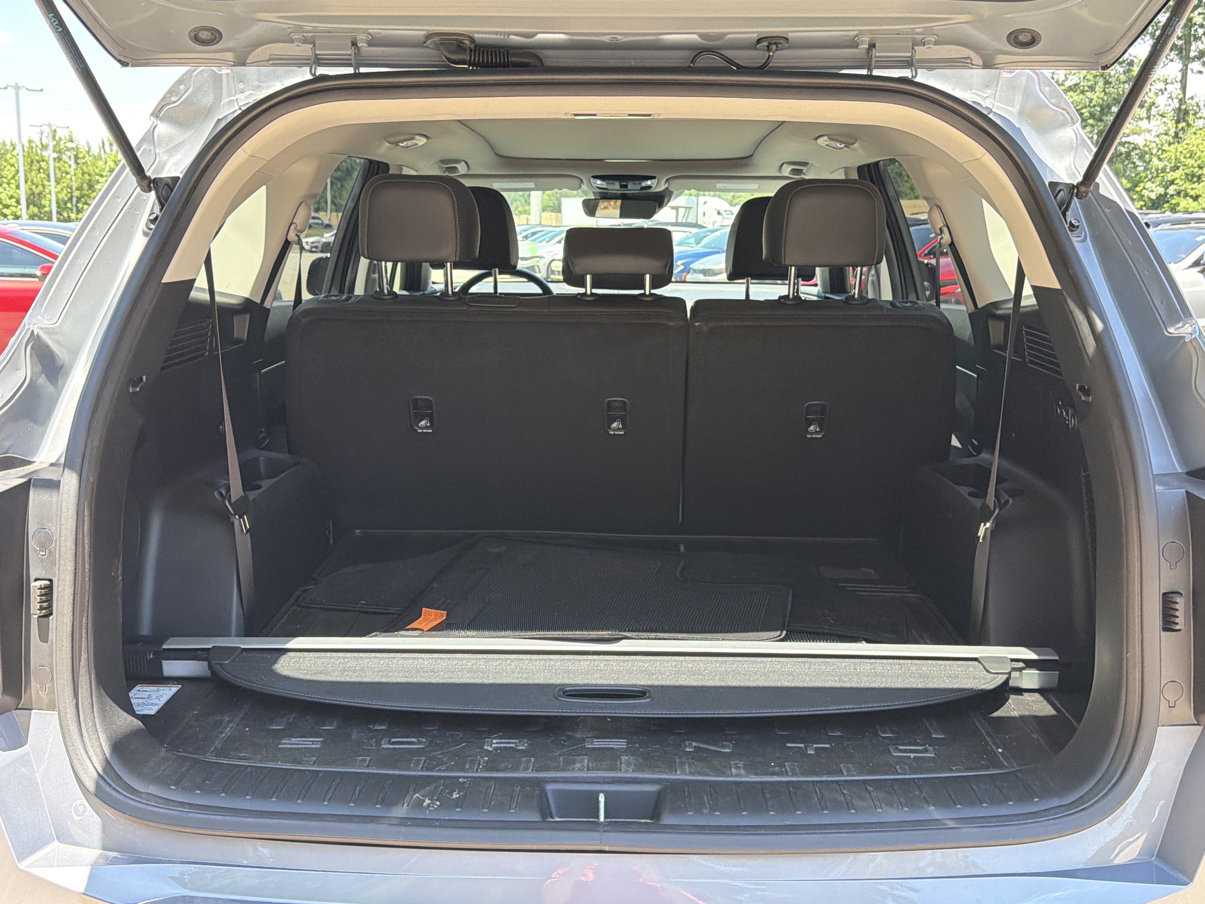 Used 2025 Kia Sorento S w/ Panoramic Sunroof Package FWD image 25