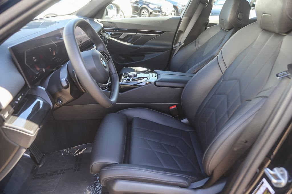 Certified 2025 BMW 530i image 14