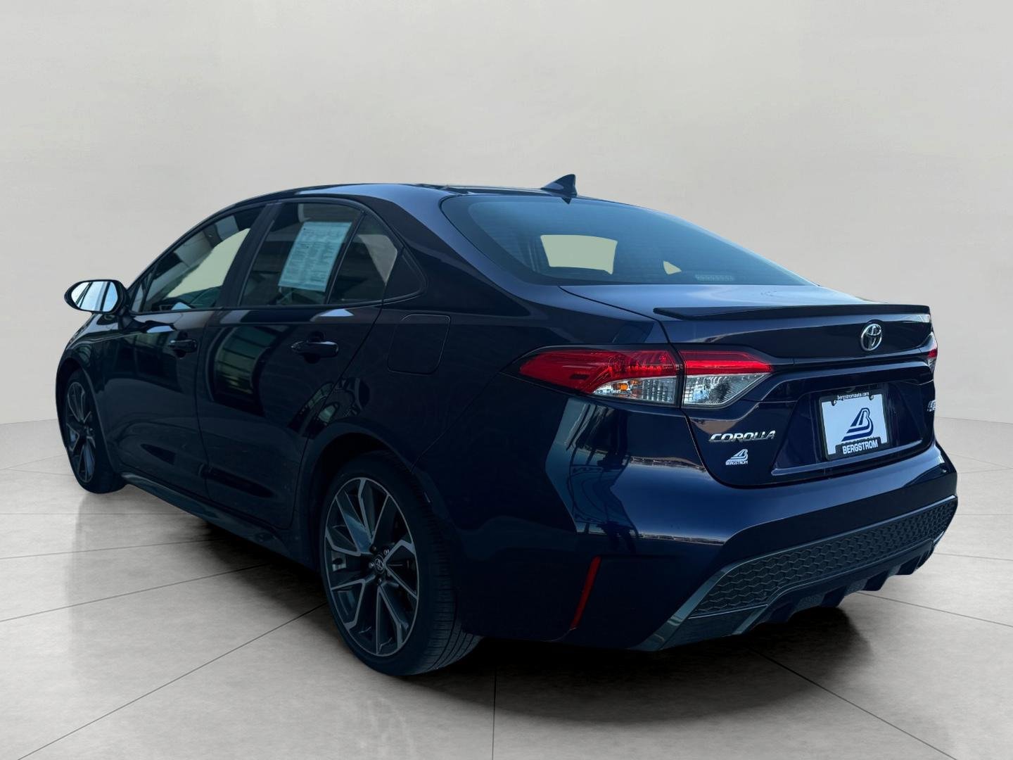 Used 2020 Toyota Corolla SE w/ SE Premium Package image 10