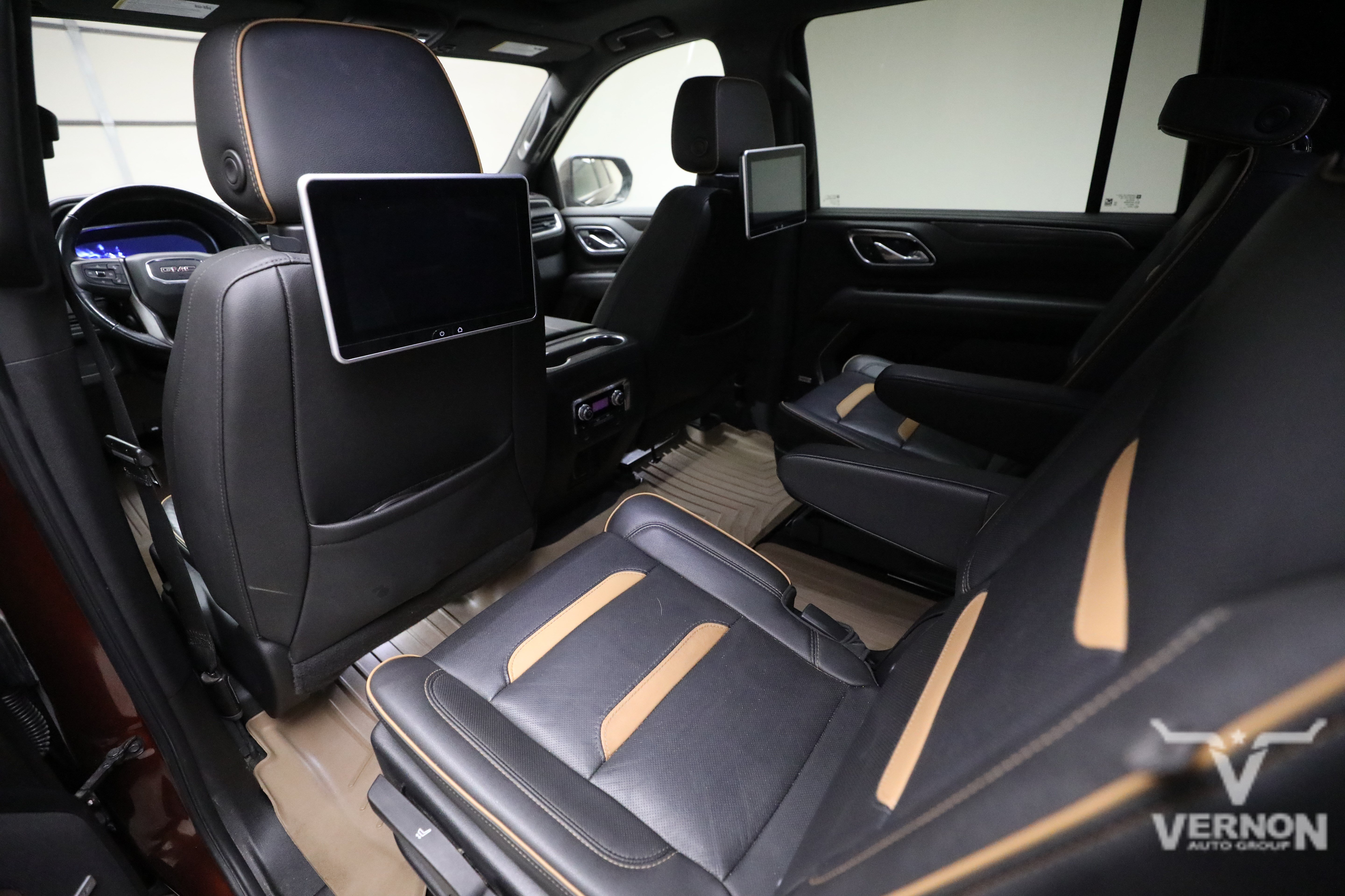 Used 2022 GMC Yukon XL AT4 AWD/4WD image 9