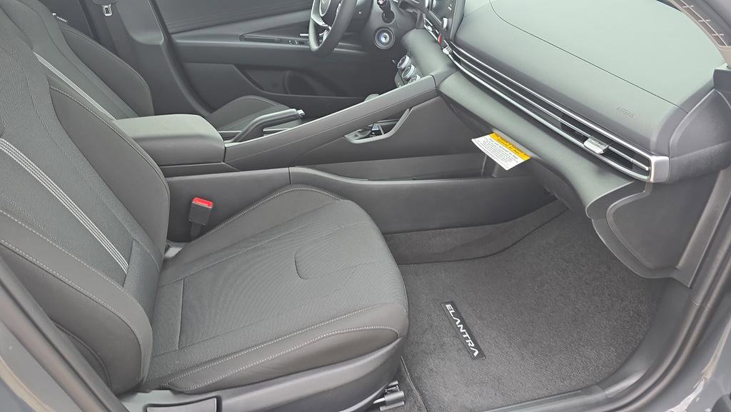 New 2026 Hyundai Elantra SE w/ Cargo Package FWD image 13