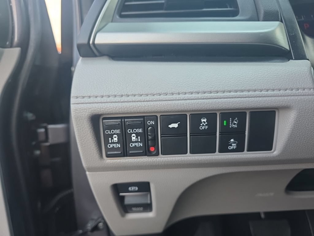 Used 2019 Honda Odyssey EX-L image 18