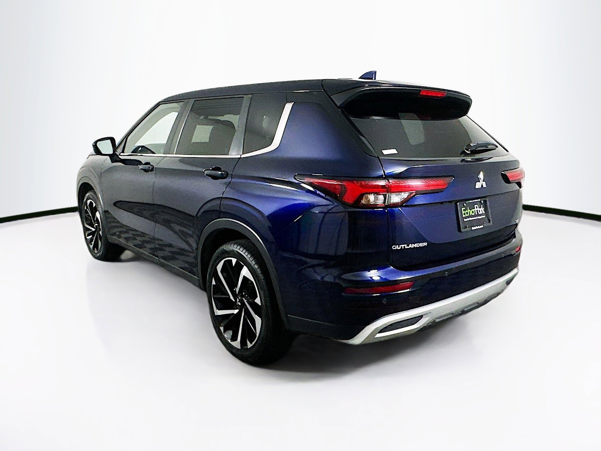 Used 2024 Mitsubishi Outlander SE image 5