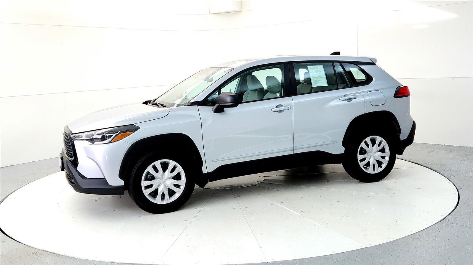 Certified 2023 Toyota Corolla Cross L image 3