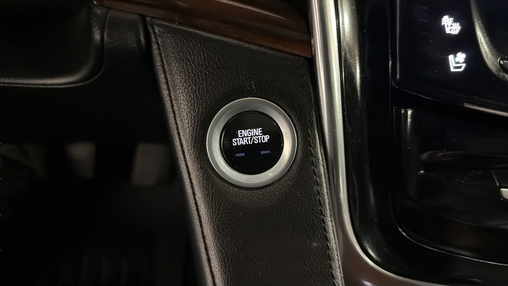Used 2016 Cadillac Escalade ESV Luxury AWD/4WD image 23
