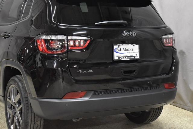 New 2026 Jeep Compass Limited image 9