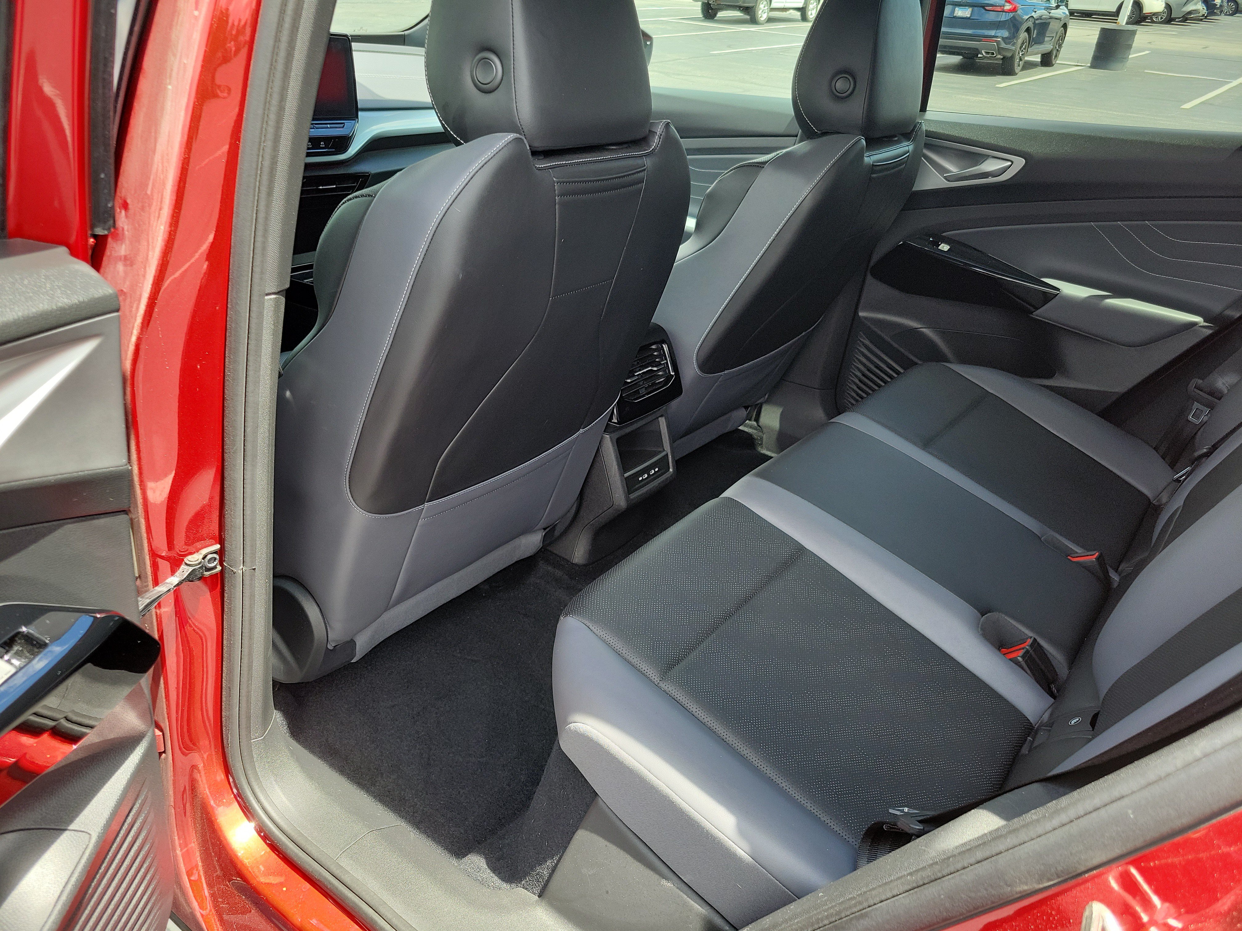 Used 2023 Volkswagen ID.4 Pro S AWD/4WD image 11