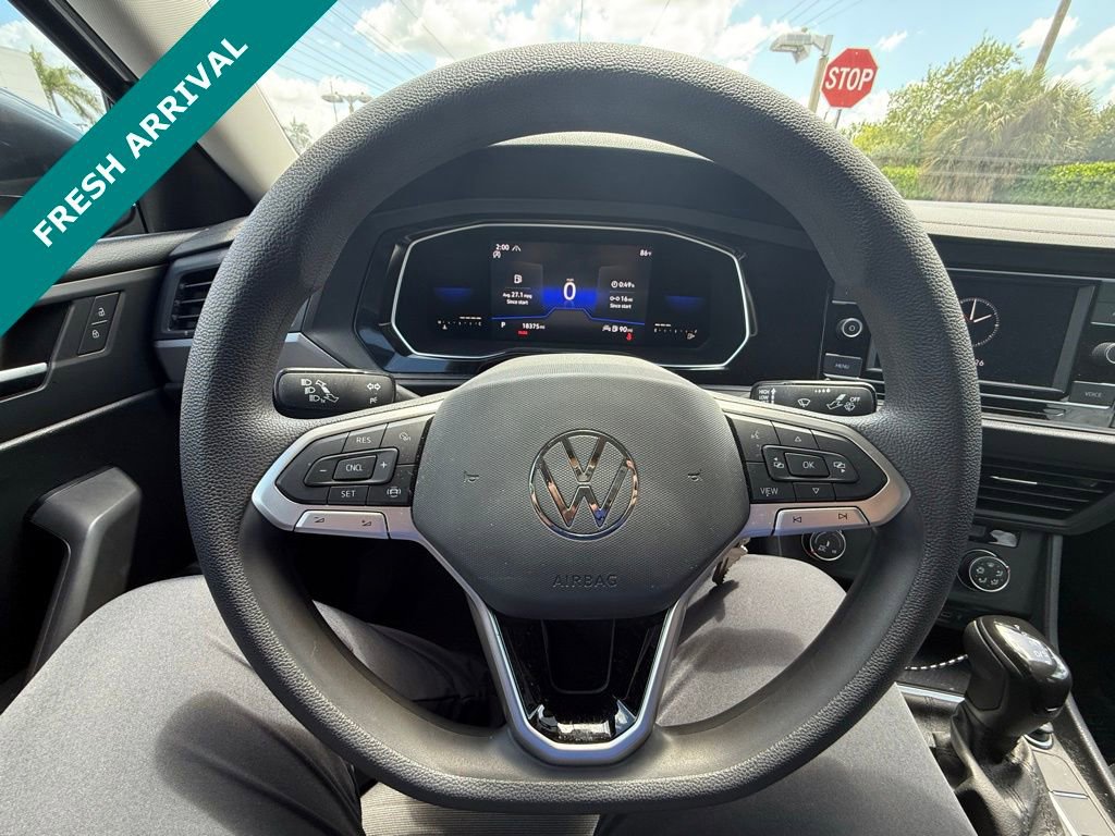 Used 2022 Volkswagen Jetta S image 9