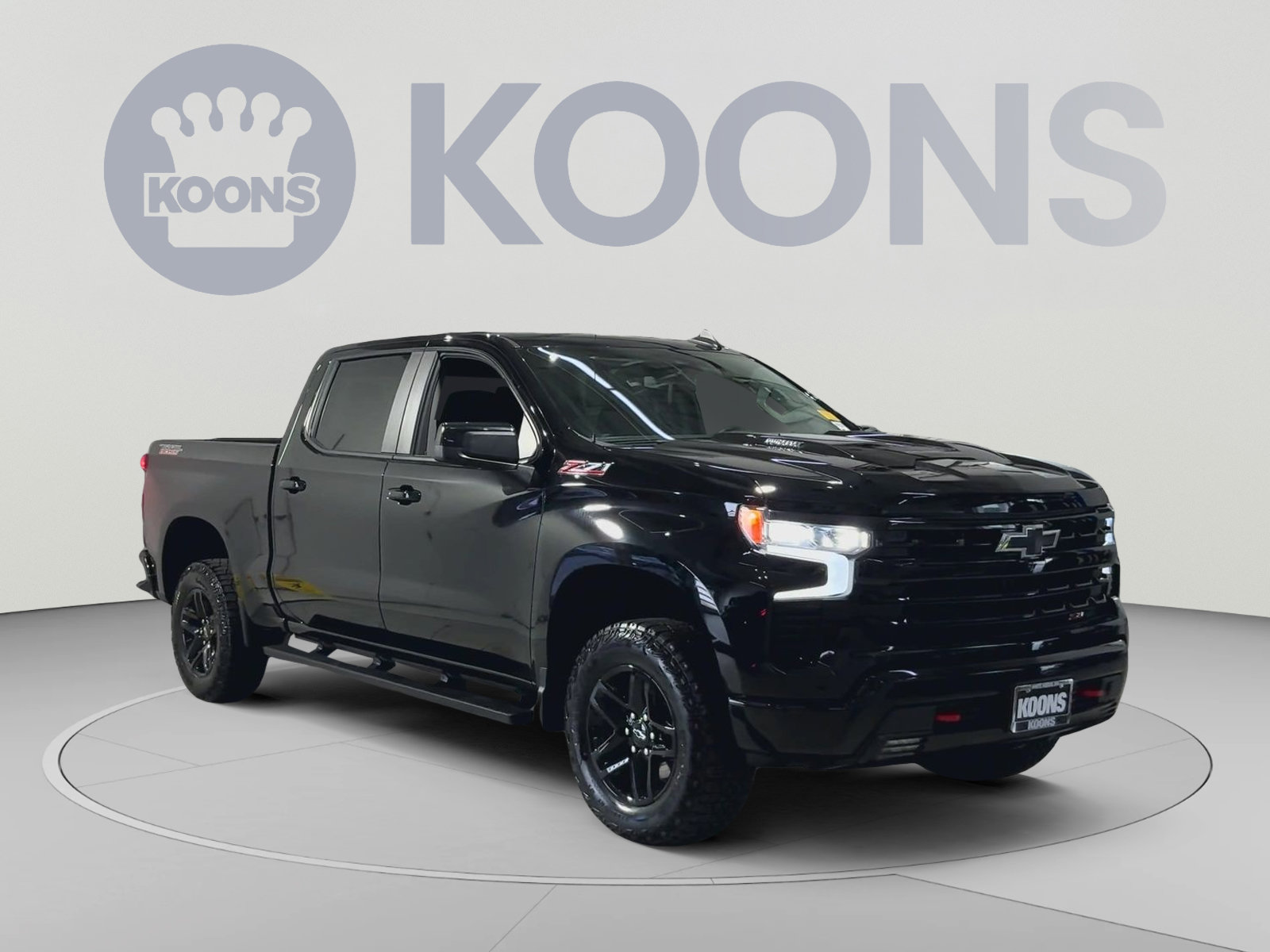 Used 2023 Chevrolet Silverado 1500 LT Trail Boss AWD/4WD image 2