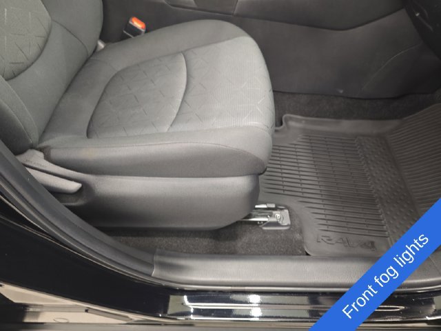 Used 2021 Toyota RAV4 XLE w/ XLE Grade Weather Package AWD/4WD image 10
