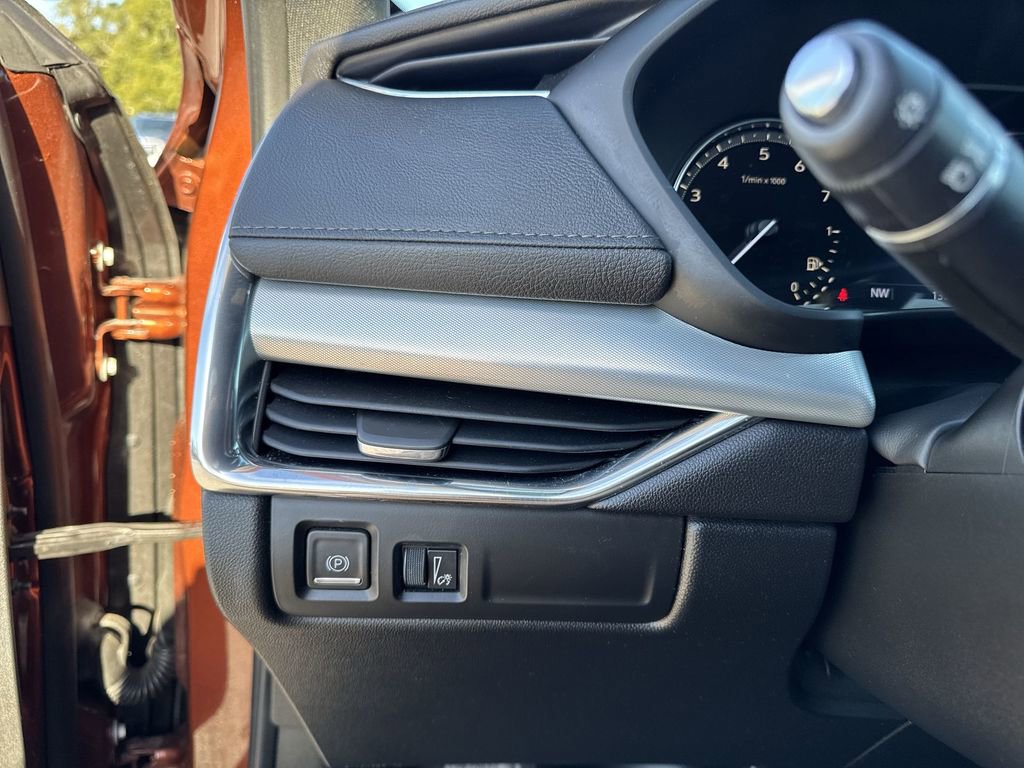 Certified 2020 Cadillac XT4 Premium Luxury image 23