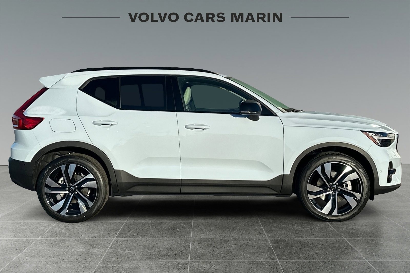 New 2026 Volvo XC40 B5 Ultra w/ Climate Package image 8