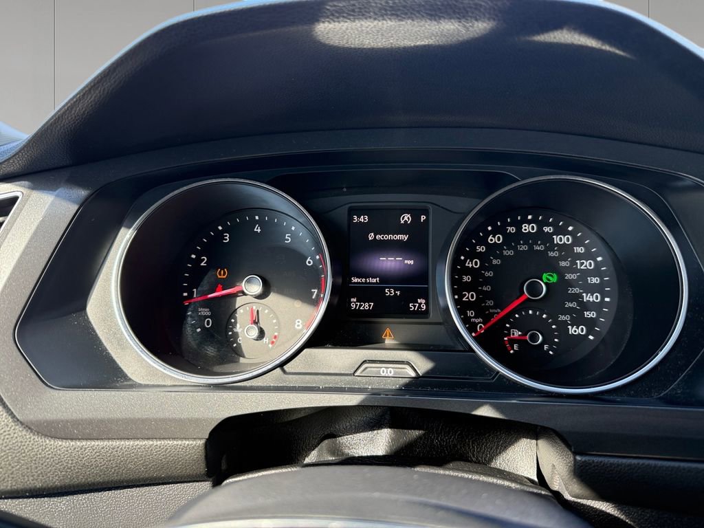 Used 2018 Volkswagen Tiguan S image 14