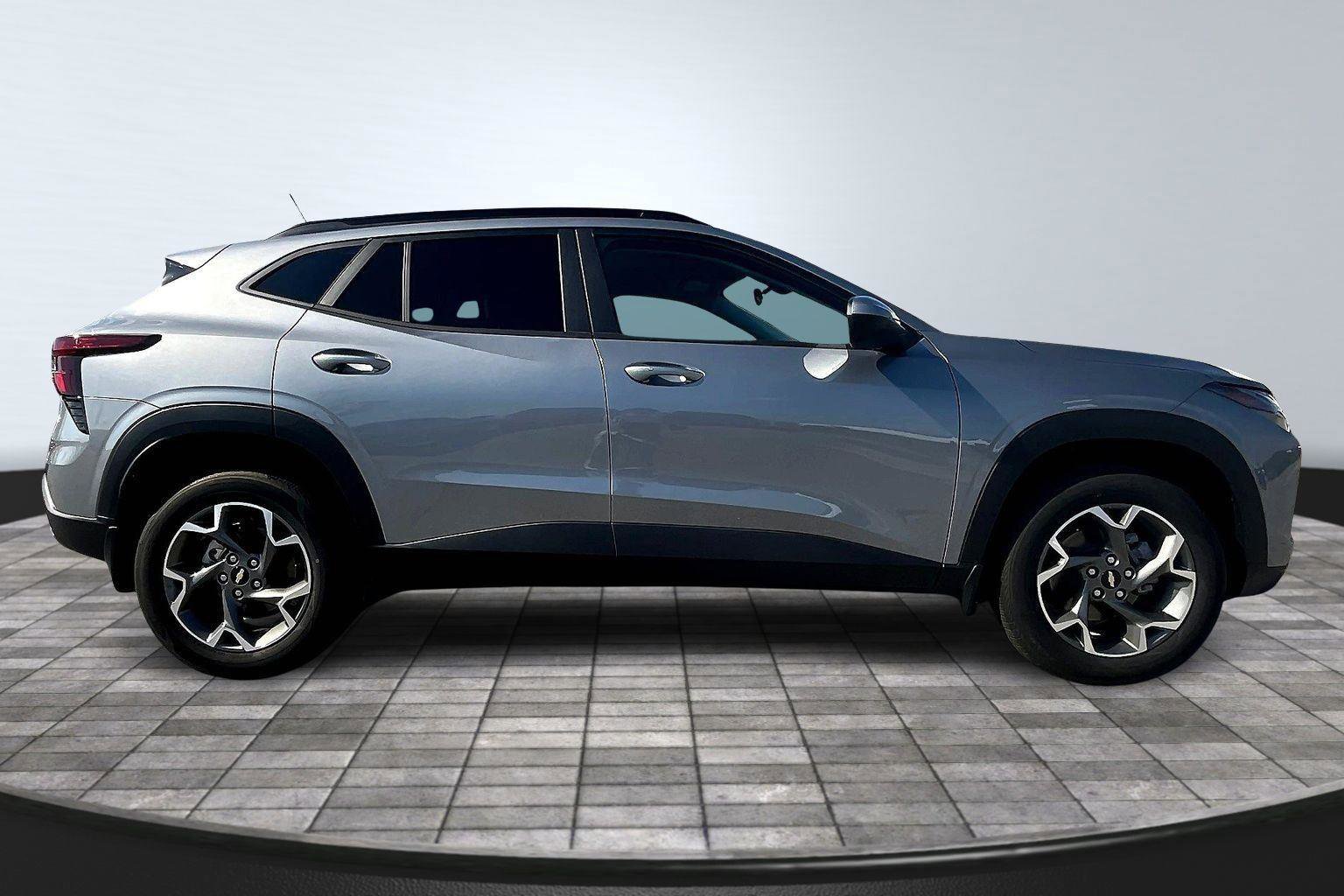 New 2025 Chevrolet Trax LT w/ LT Convenience Package image 19