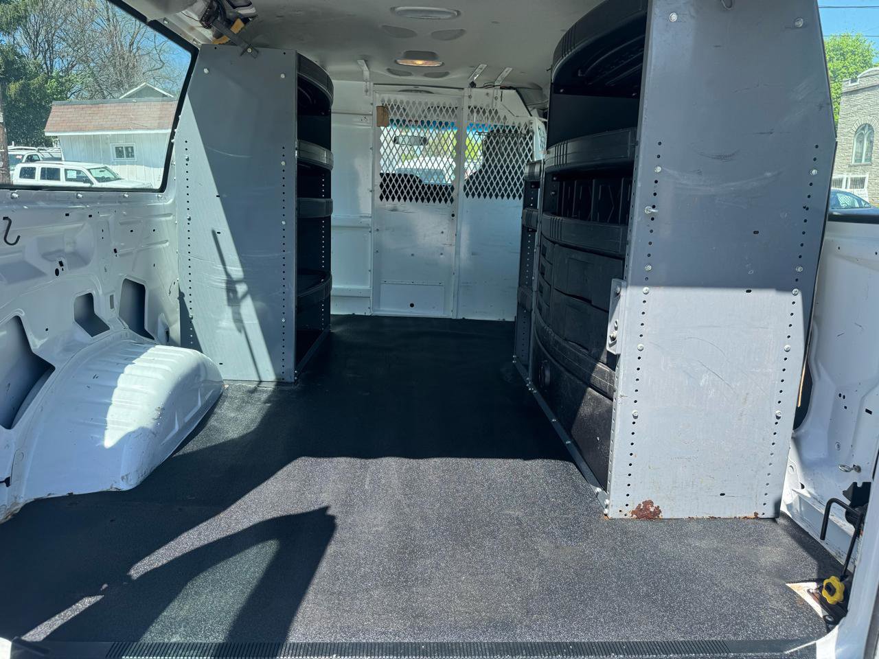 Used 2012 Ford E-250 and Econoline 250 w/ Insulation Pkg RWD image 18