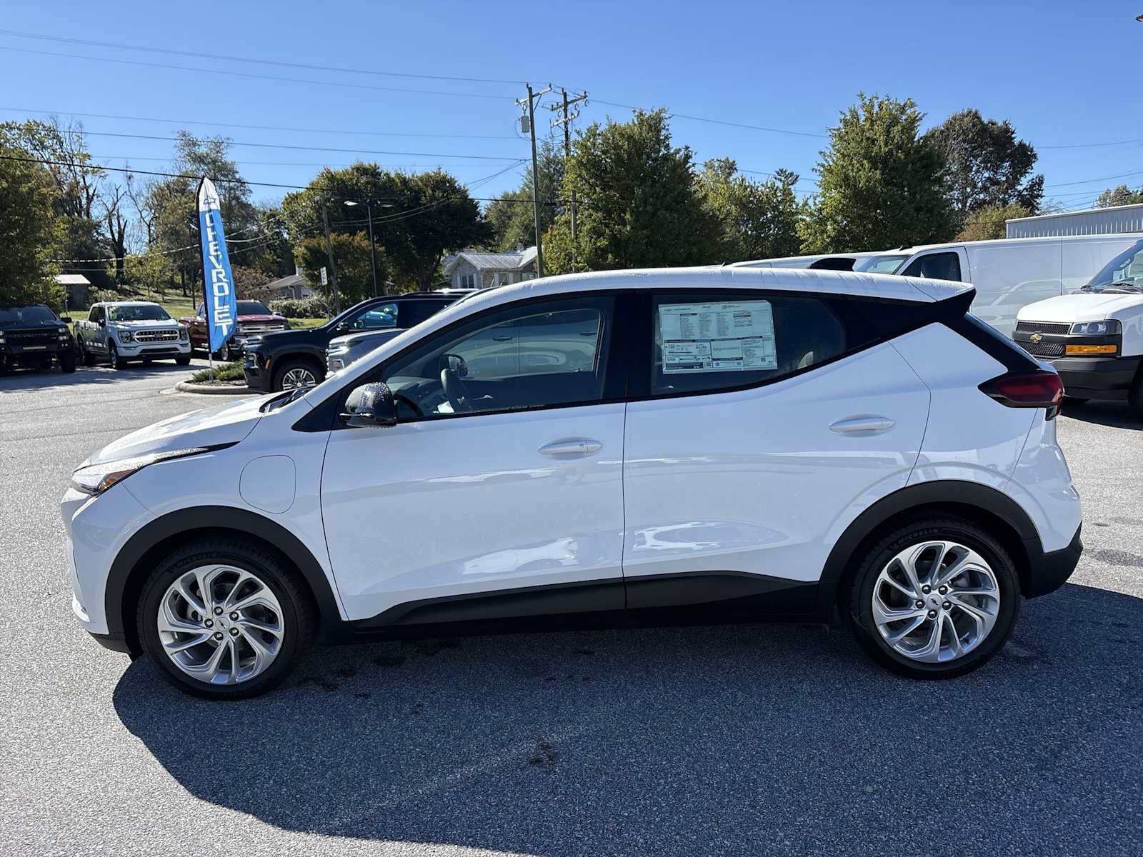 New 2027 Chevrolet Bolt LT FWD image 9