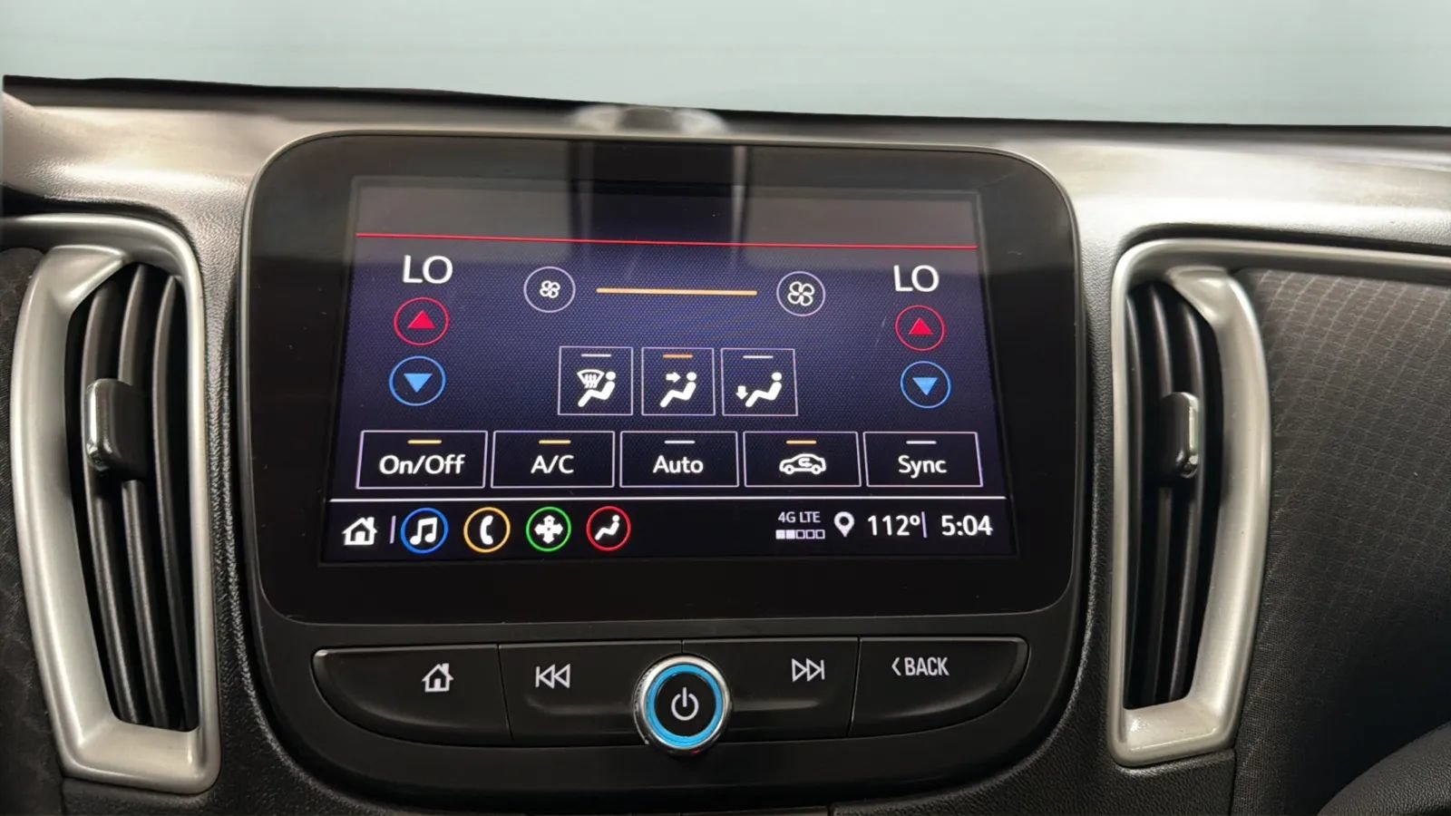Used 2022 Chevrolet Malibu LT FWD image 9