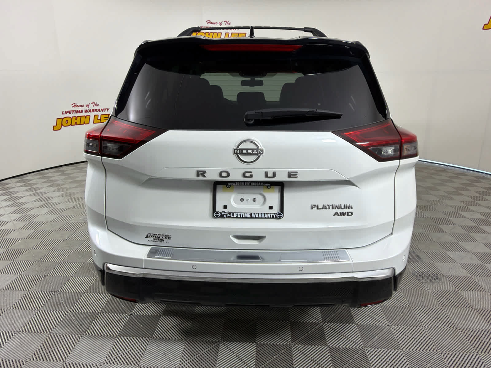 Certified 2026 Nissan Rogue Platinum AWD/4WD image 4