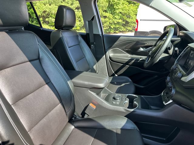 Used 2024 GMC Terrain SLT w/ Tech Package AWD/4WD image 17