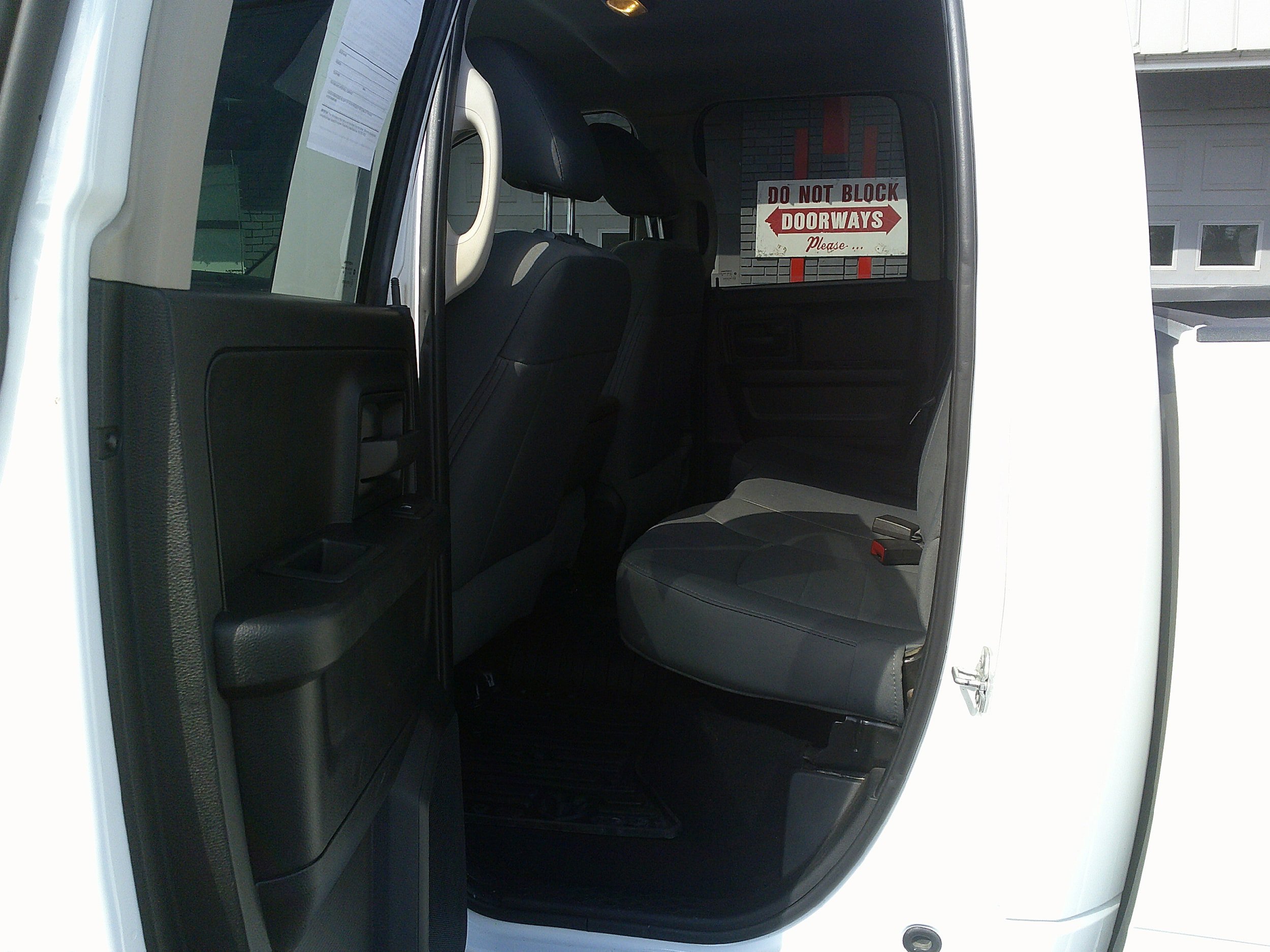 Used 2016 RAM 1500 Express AWD/4WD image 17
