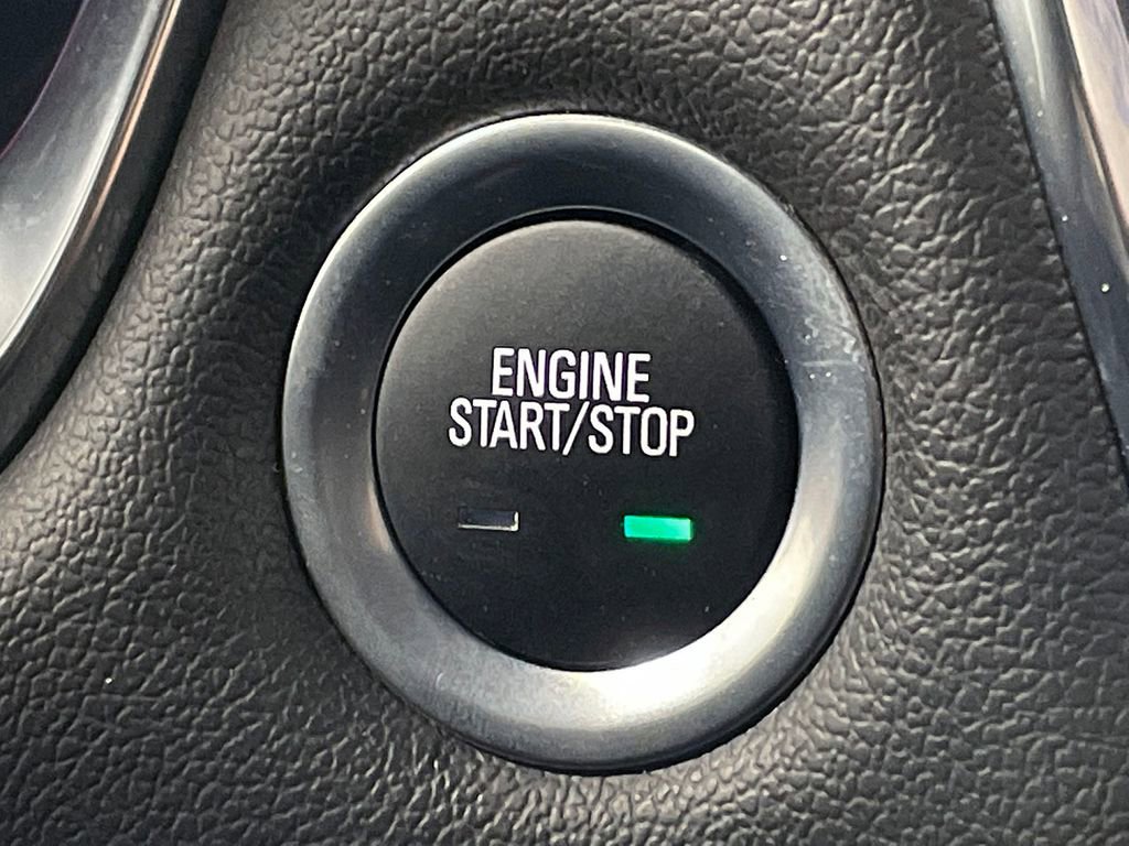 Used 2023 Chevrolet Traverse LT image 31