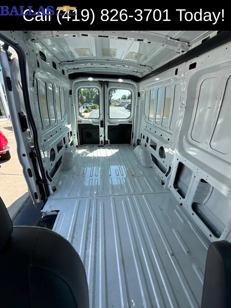 Used 2018 Ford Transit 350 148 Medium Roof RWD image 15