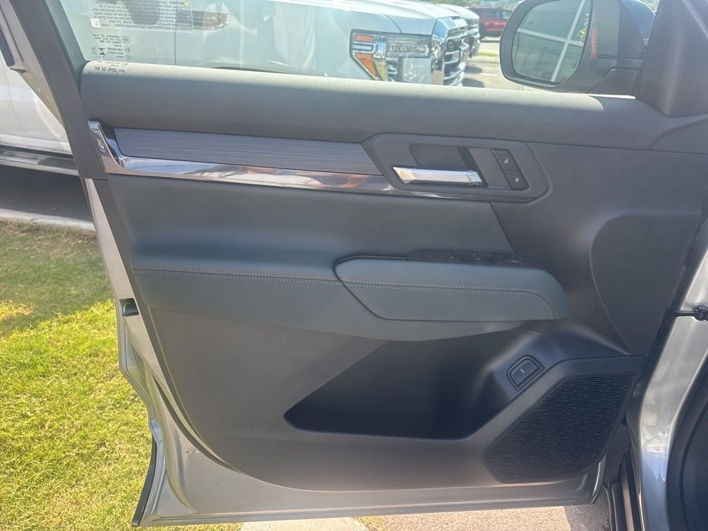 New 2026 GMC Terrain AT4 w/ LPO, Black Badging Package image 11