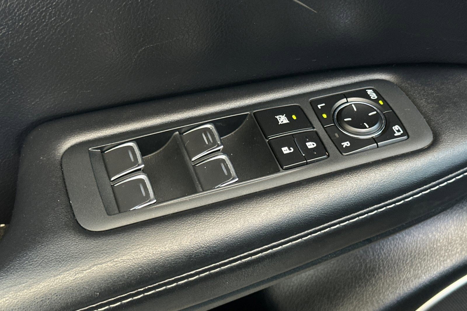 Certified 2022 Lexus RX 450hL AWD w/ Premium Package image 14