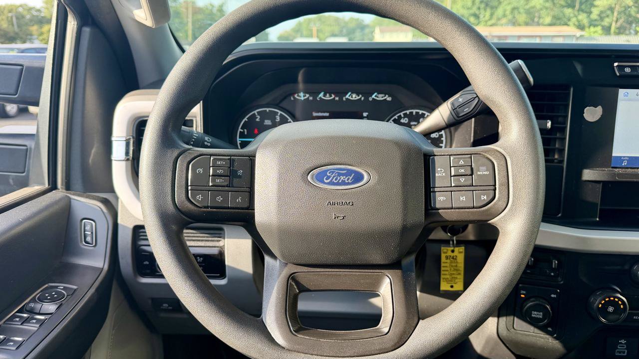 Used 2023 Ford F350 XL w/ 360-Degree Camera Package AWD/4WD image 20