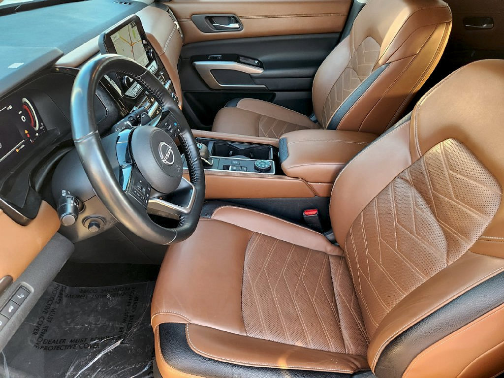 Used 2023 Nissan Pathfinder Platinum AWD/4WD image 13