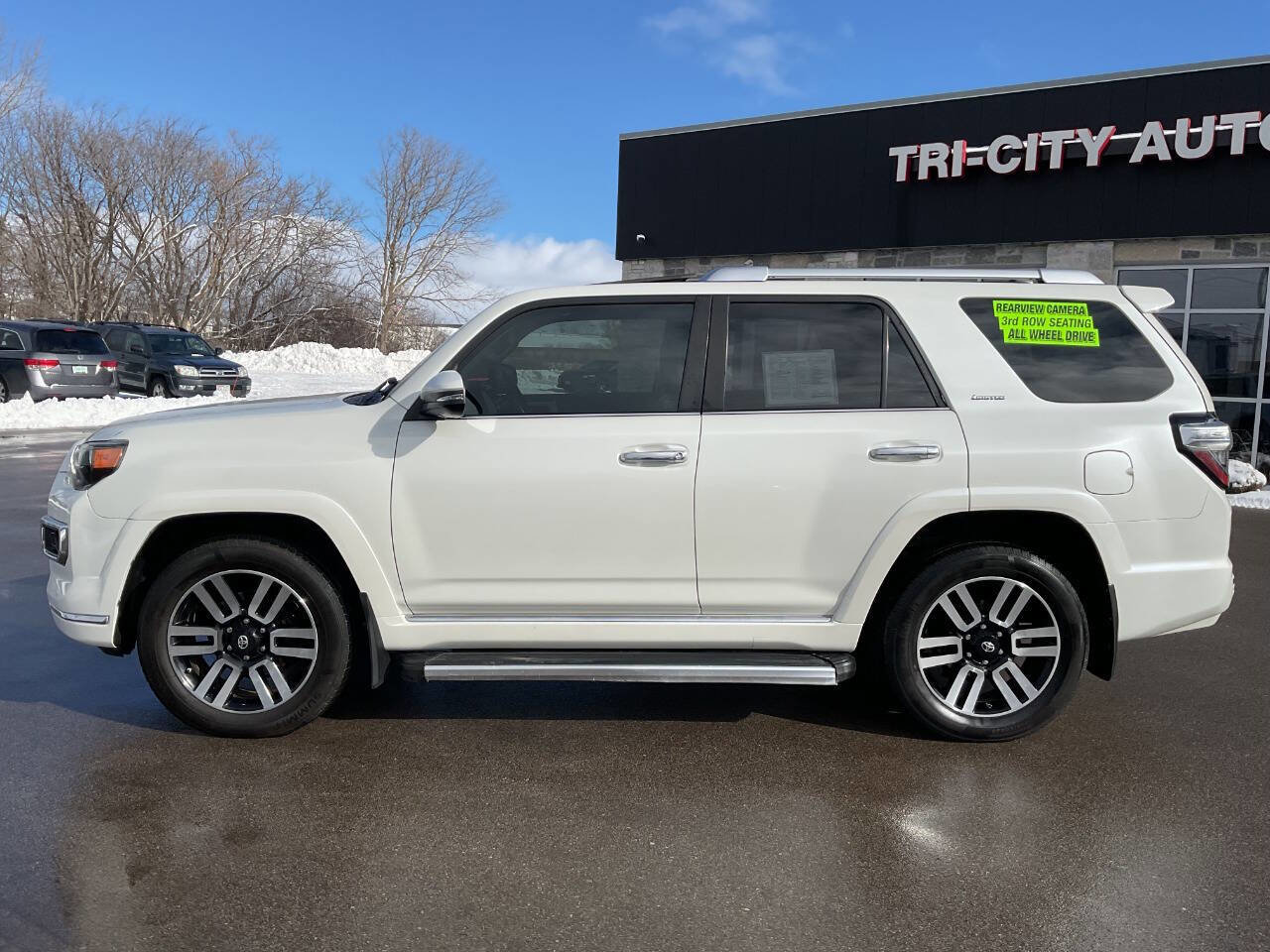 Used 2016 Toyota 4Runner Limited AWD/4WD image 3