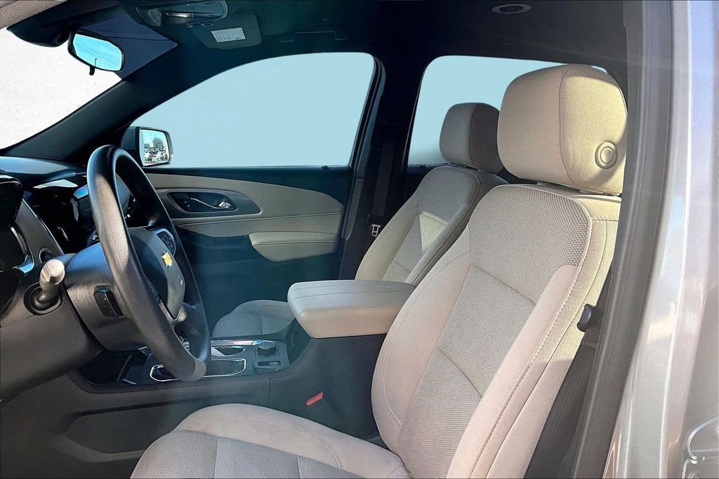 Used 2023 Chevrolet Traverse LS w/ Safety Package image 21