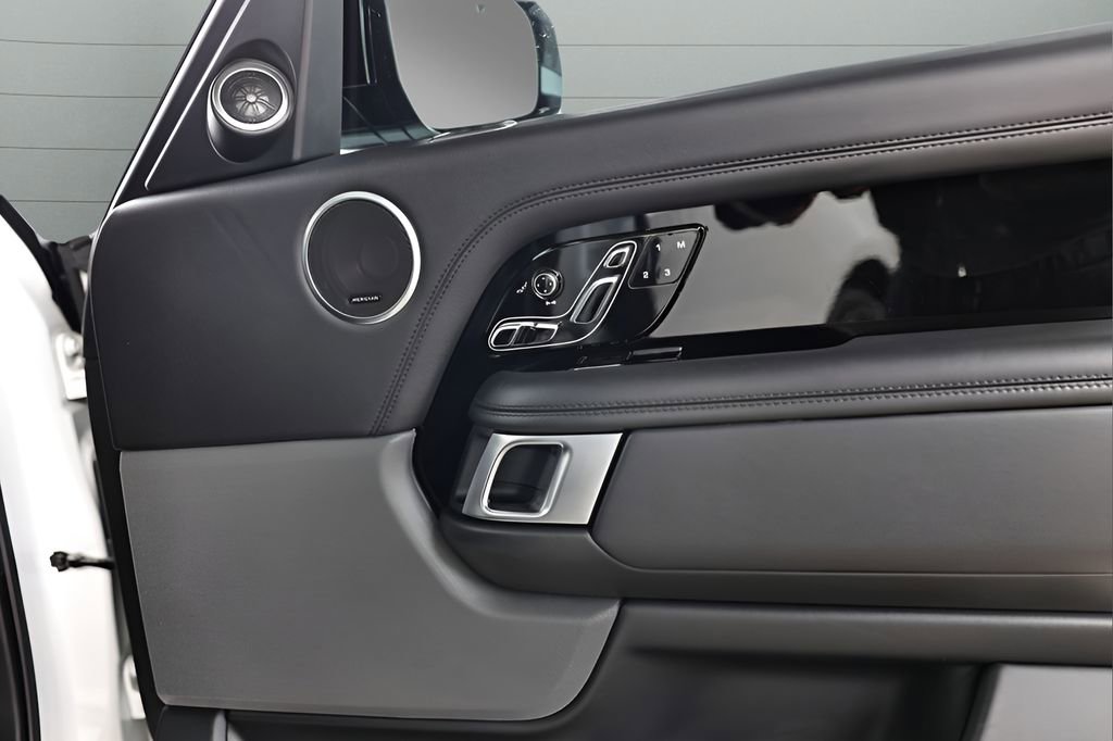 Used 2022 Land Rover Range Rover P525 Westminster Edition image 67