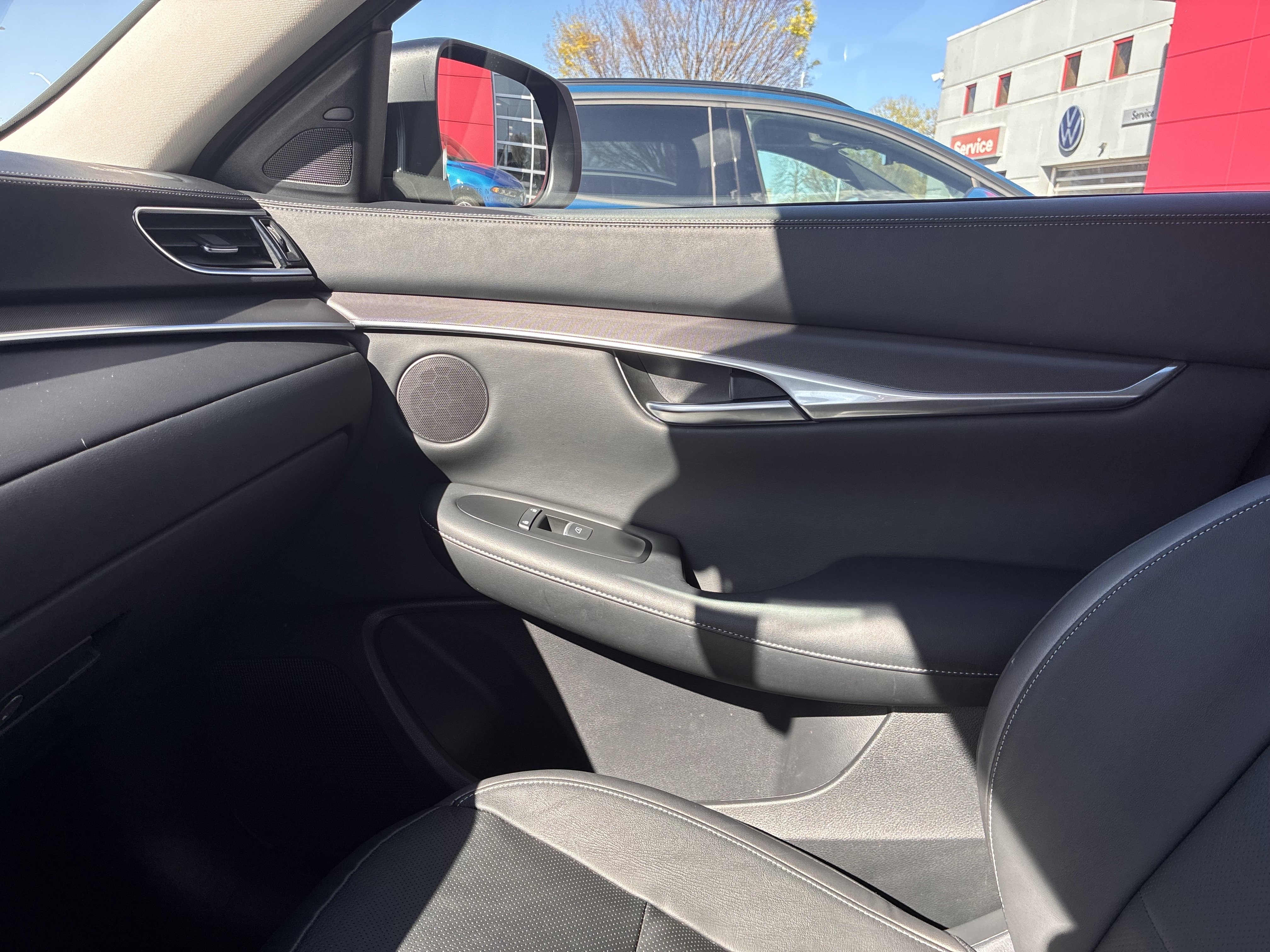 Used 2022 INFINITI QX50 Luxe AWD/4WD image 23