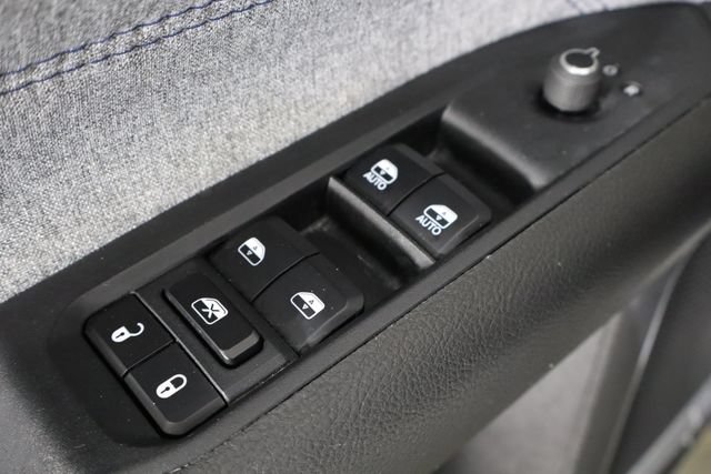 Used 2024 Jeep Compass Latitude AWD/4WD image 20