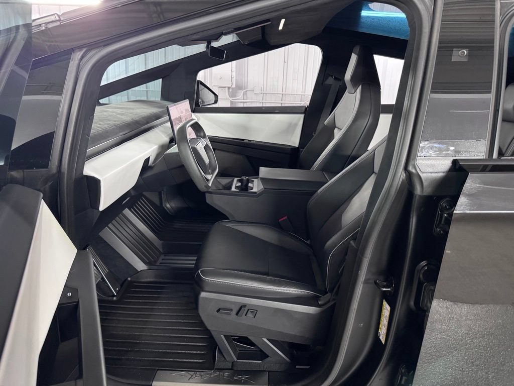 Used 2024 Tesla Cybertruck Cyberbeast AWD/4WD image 38