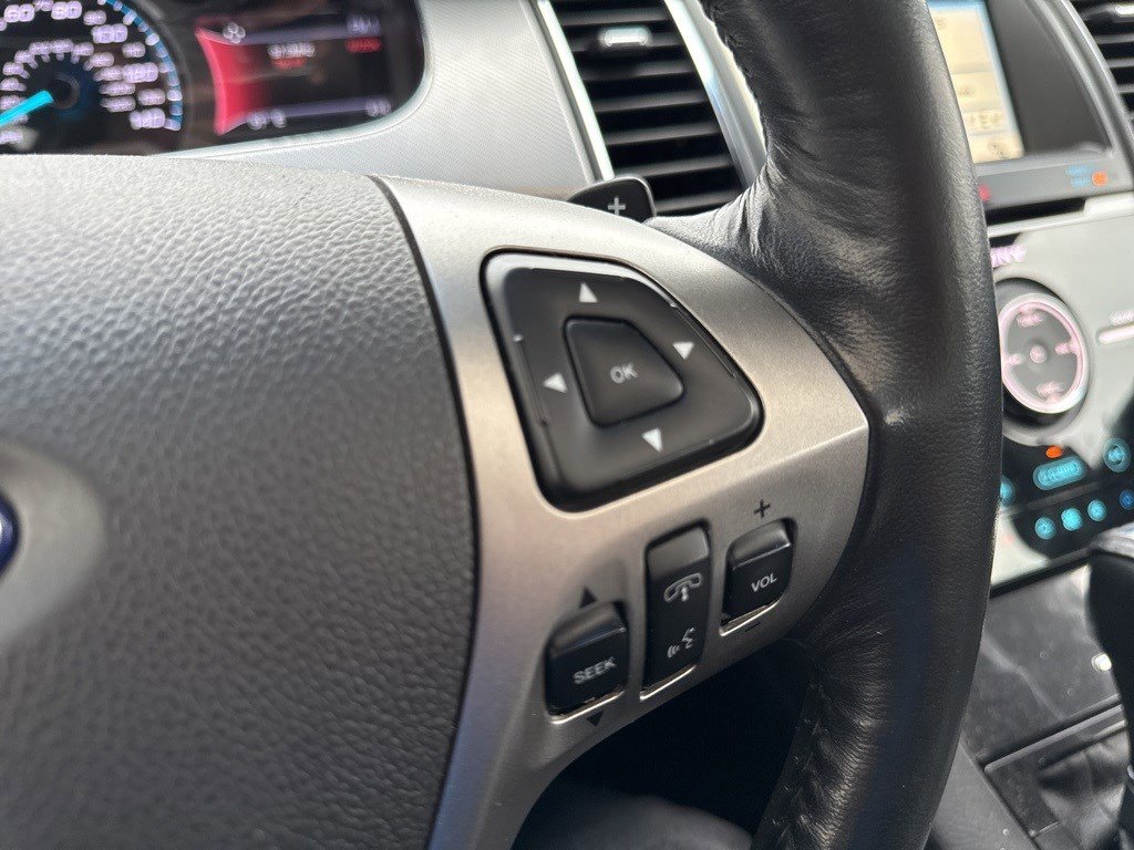 Used 2017 Ford Taurus SHO image 15