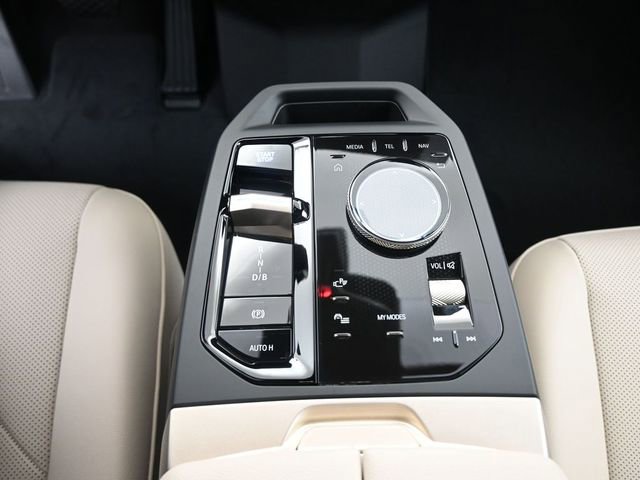 New 2025 BMW iX xDrive50 AWD/4WD image 9