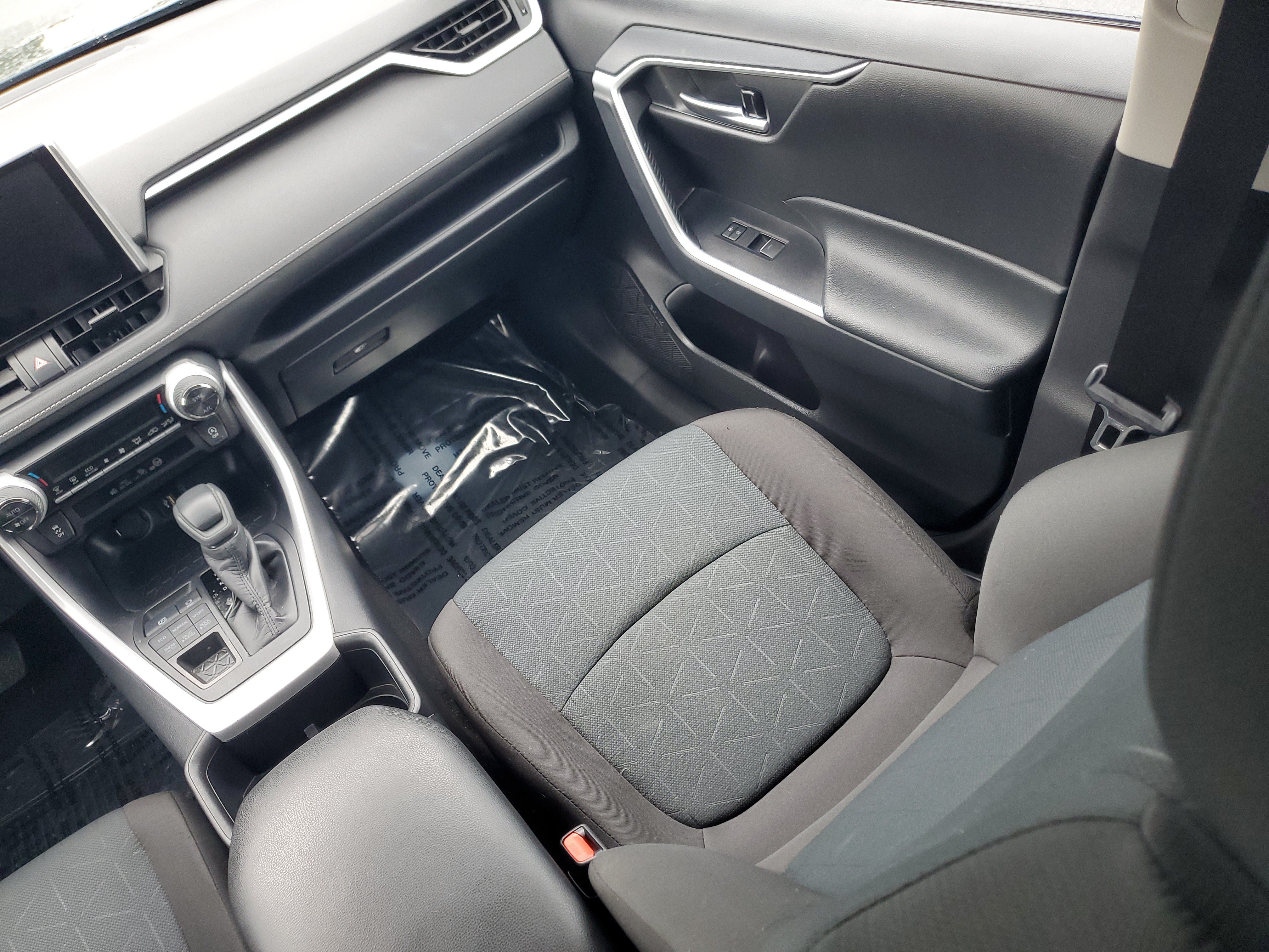 Certified 2025 Toyota RAV4 XLE AWD/4WD image 14