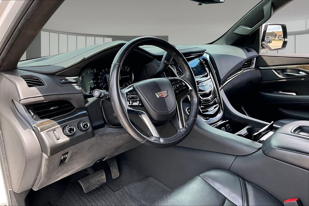 Used 2020 Cadillac Escalade ESV Platinum AWD/4WD image 13