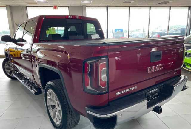 Used 2018 GMC Sierra 1500 SLT AWD/4WD image 4
