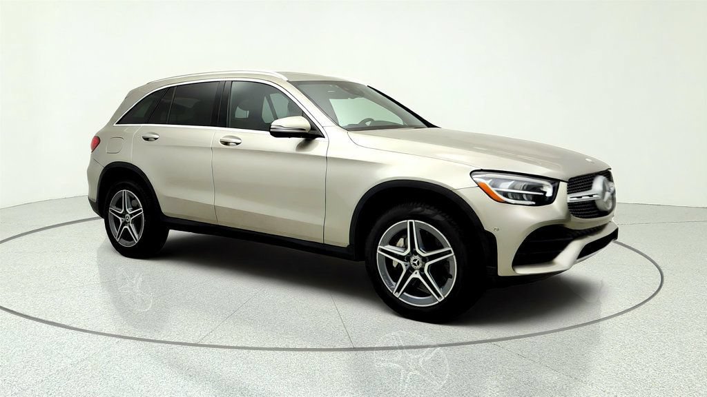 Used 2022 Mercedes-Benz GLC 300 4MATIC image 3