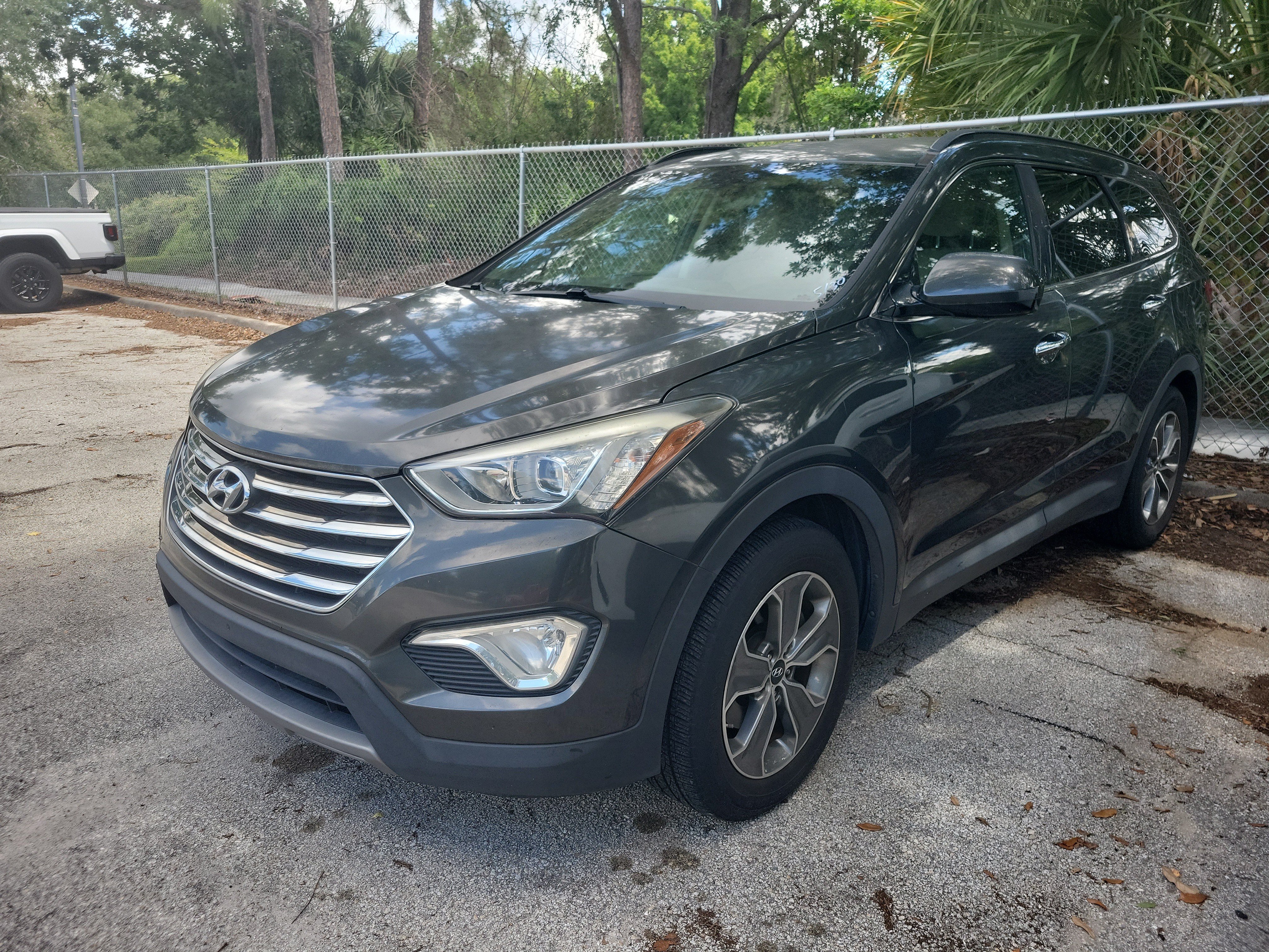 Used 2013 Hyundai Santa Fe GLS w/ Popular Equipment Pkg FWD image 3