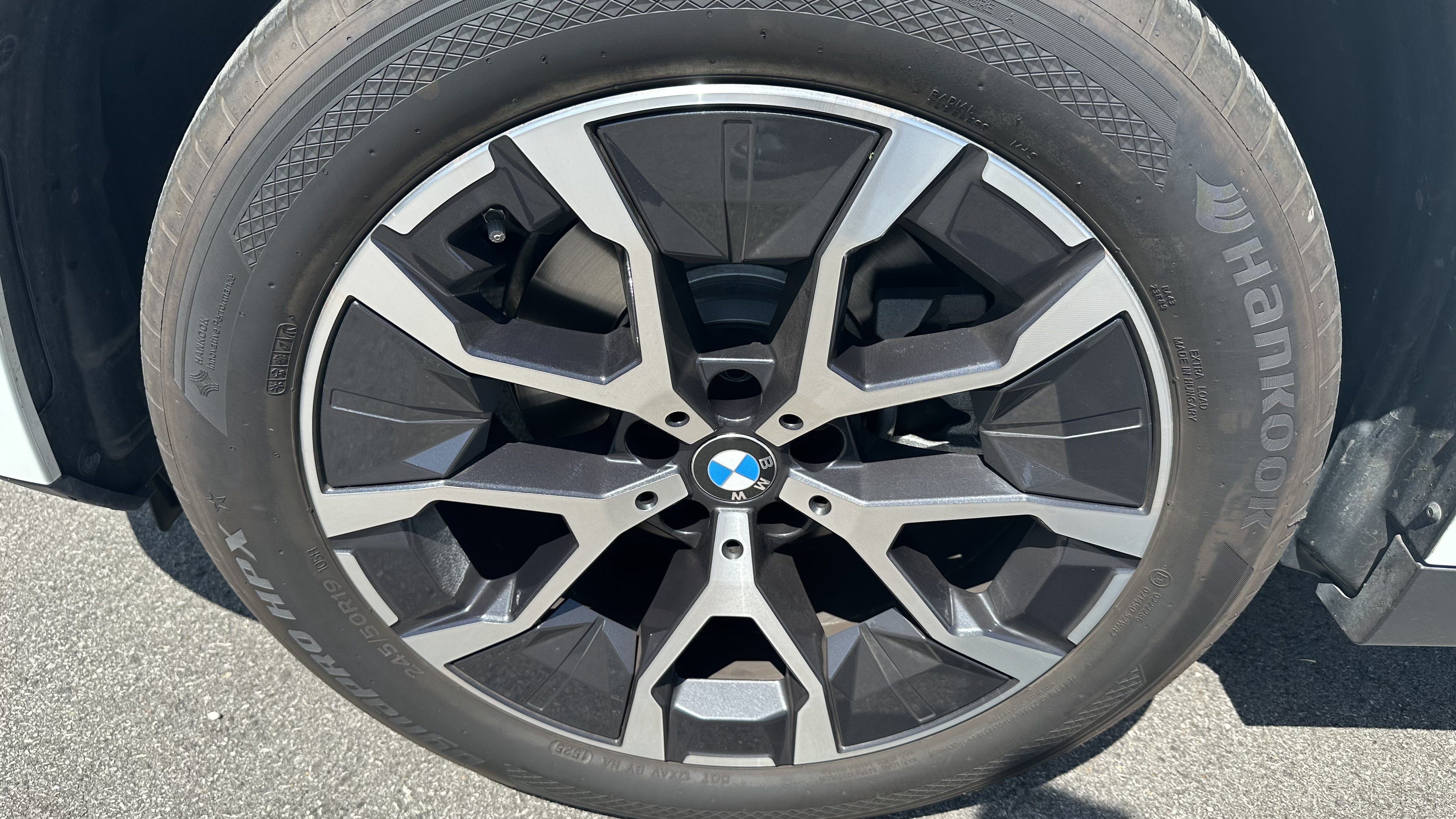 Used 2025 BMW X3 xDrive30i w/ Premium Package AWD/4WD image 12
